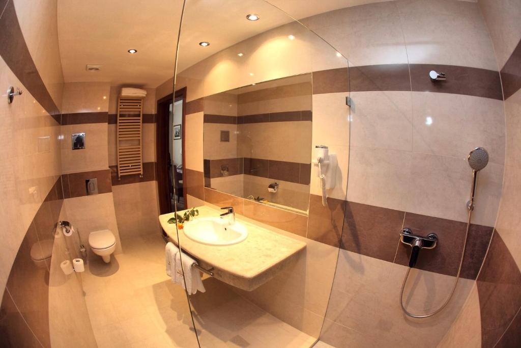 Hotel Pod Kluka Słupsk Oda fotoğraf