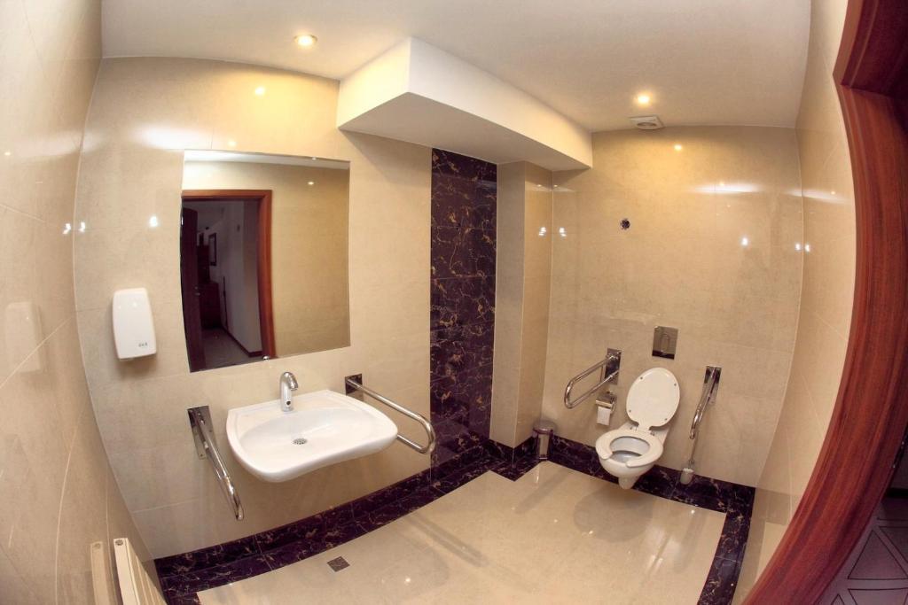 Hotel Pod Kluka Słupsk Oda fotoğraf