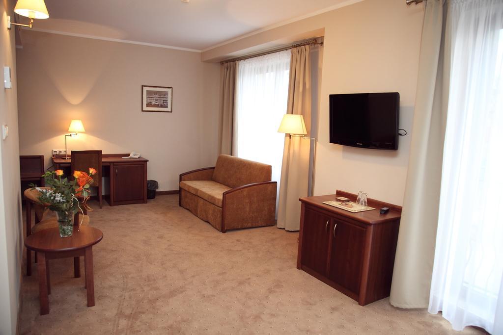 Hotel Pod Kluka Słupsk Oda fotoğraf
